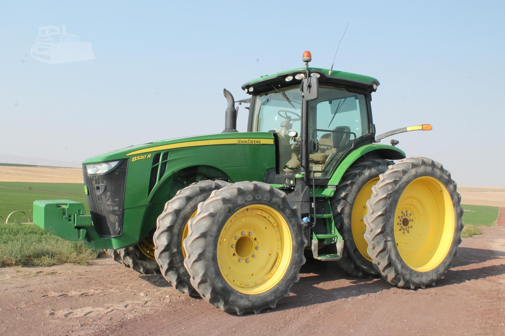 2019 John Deere 8320R Tractor