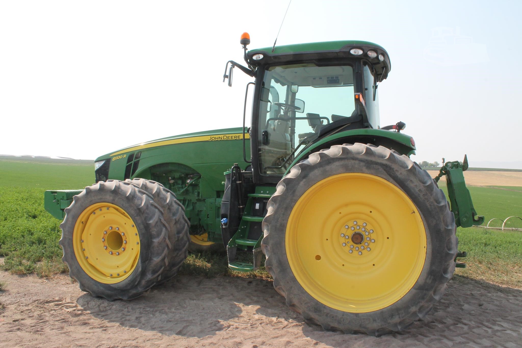 2019 John Deere 8320R Tractor