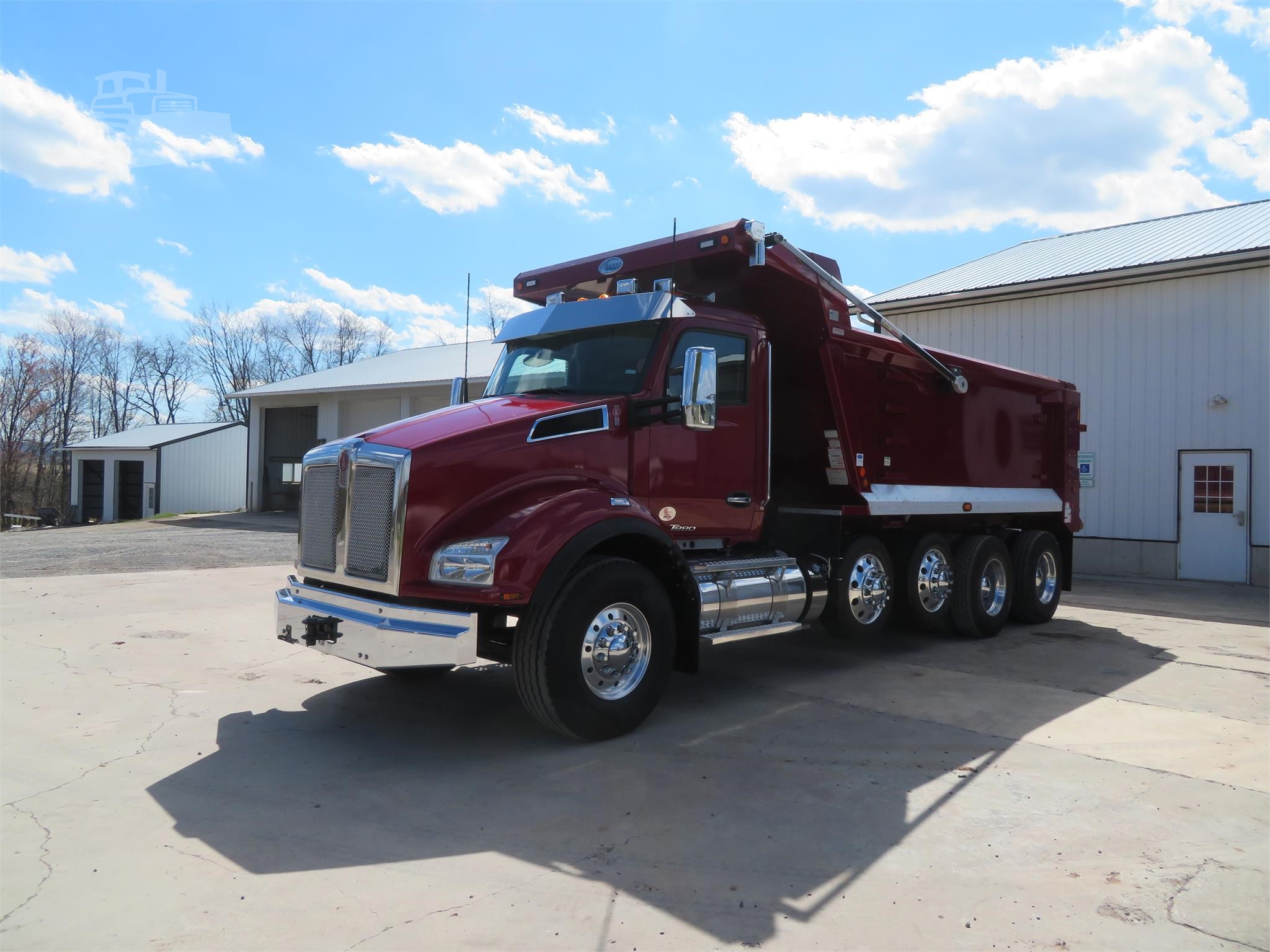 2022 Kenworth T880 Quad Axle Dump Truck 